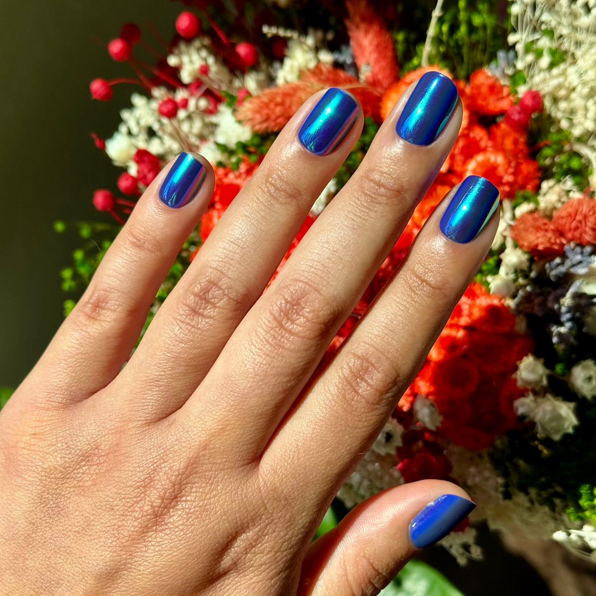 Electric Blue Iridescent Chrome - Press-On | Extra Short | Squoval