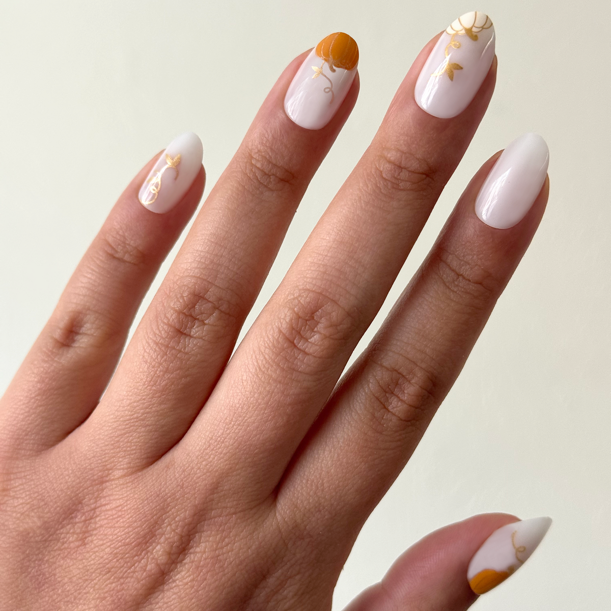 Pumpkin Glam - Press-On | Medium | Oval