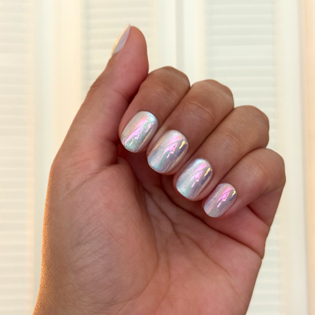 Unicorn Chrome Shimmer | Extra Short | Round - Tab Press-On