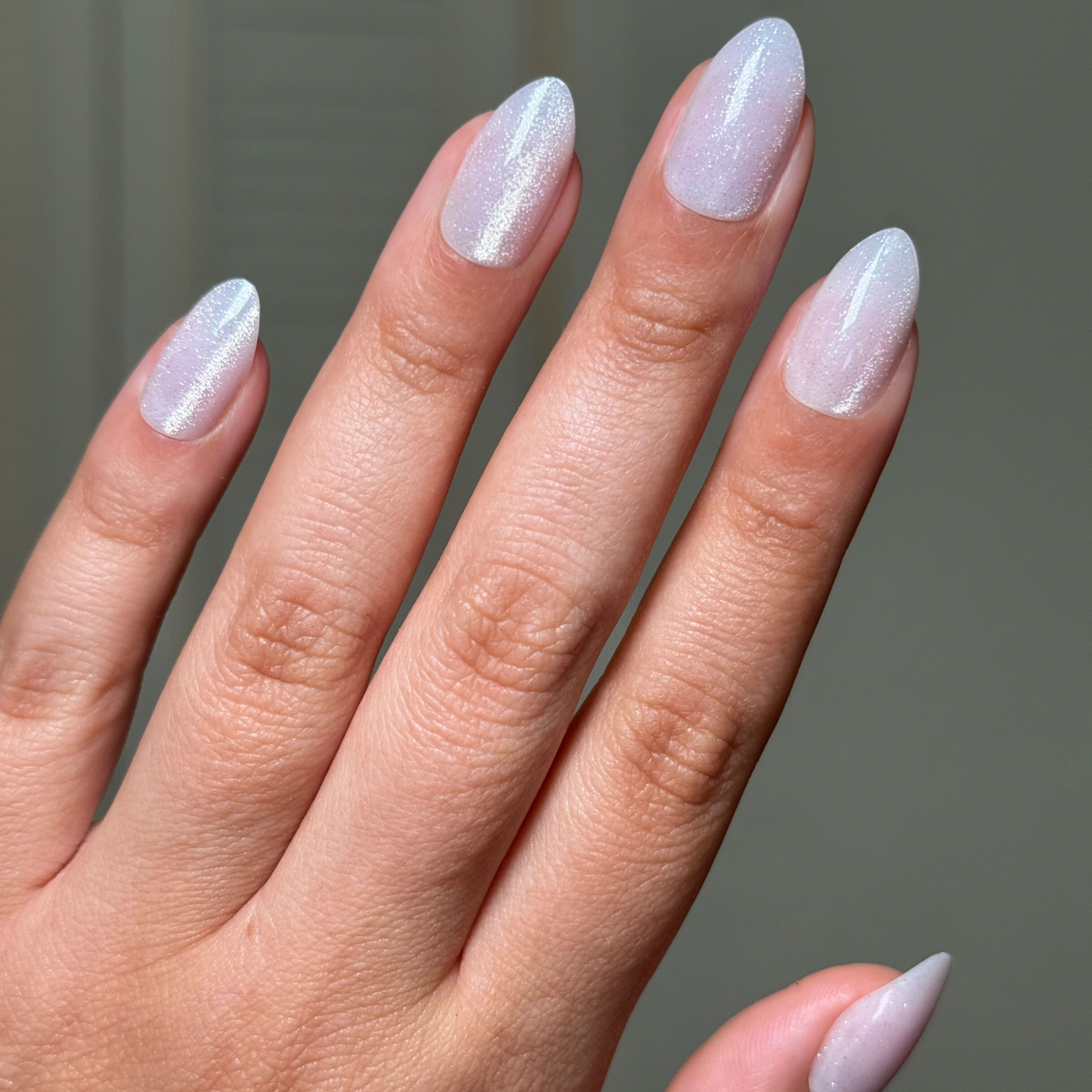 Cosmic Shimmer Glimmer - Press-On | Medium | Almond