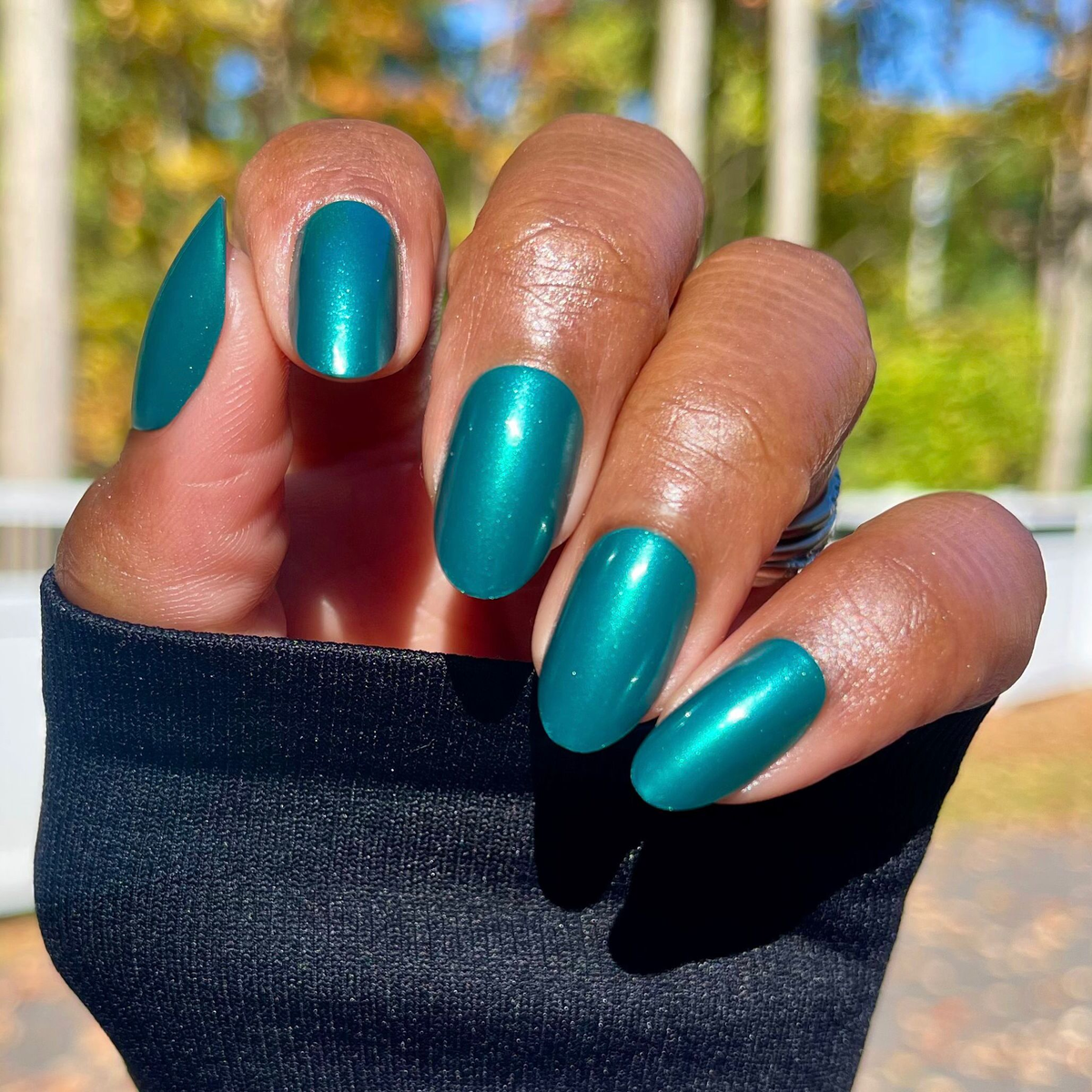 Emerald Chrome - Press-On | Medium | Oval