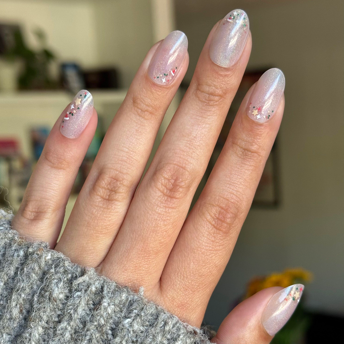 Holographic Holiday Confetti - Press-On | Medium | Oval