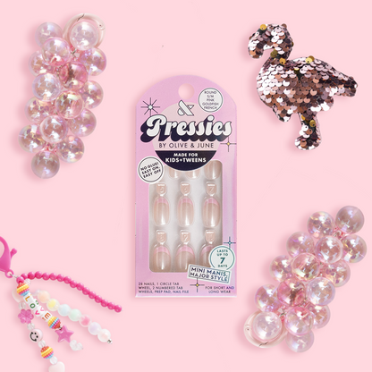 Pink Goldfish French - Pressies | Short Medium | Round