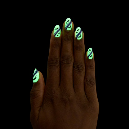 Puffy Bat Swirls - Press-On | Medium | Oval