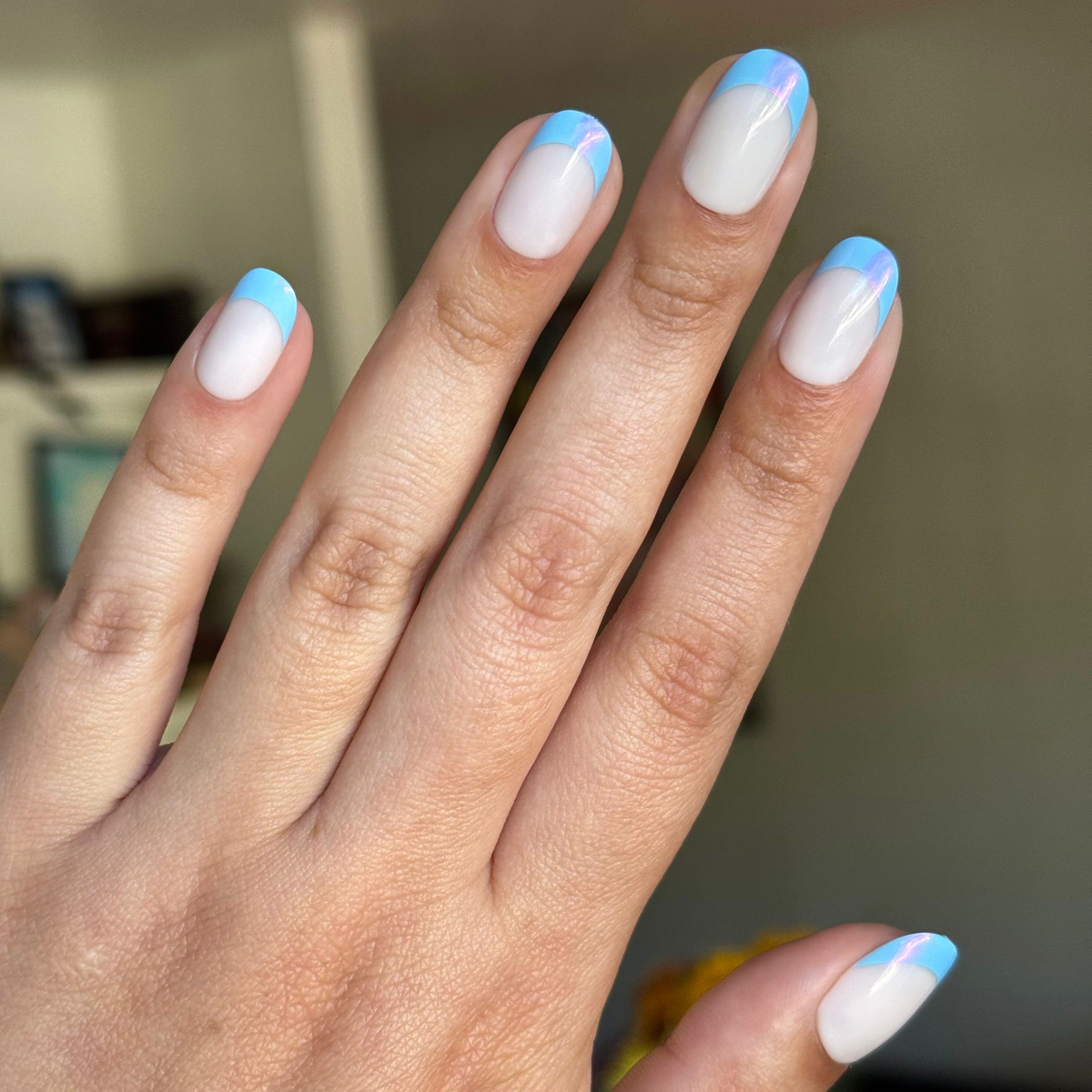 Winter Blues Chrome French - Tab Press-On | Short | Round