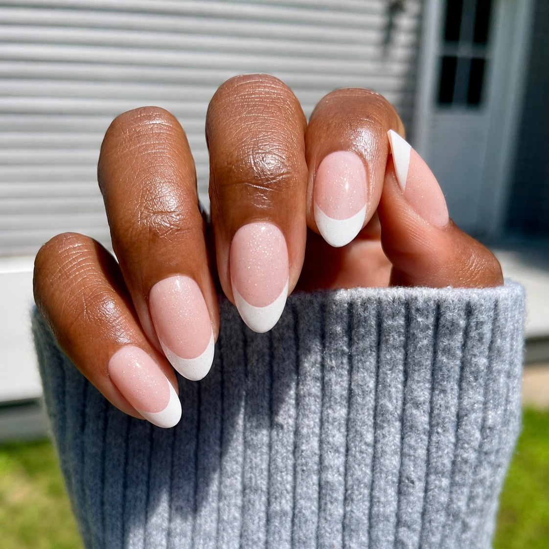 Glitter French - Press-On | Medium | Oval