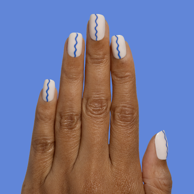 Simple Squiggle | Short | Squoval - Tab Press-On