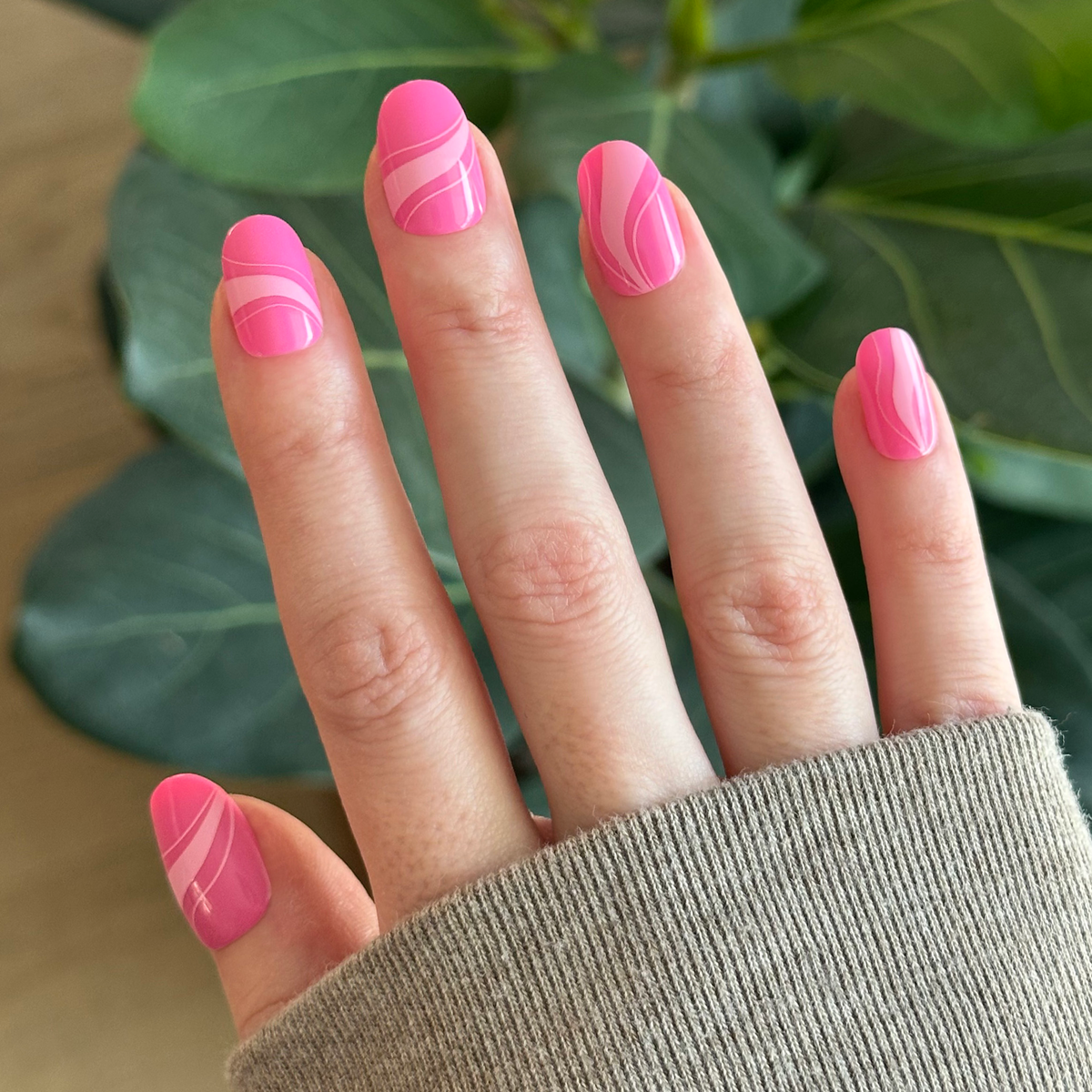 Tonal Pink Swirls - Tab Press On | Short | Round